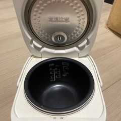東芝炊飯器　3合炊きの画像