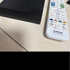 テレビ40インチ&外付けハードディスクの画像