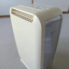 【HITACHI】HJS-D562 家庭用　除湿機　説明書あり　動作確認済　清掃済の画像