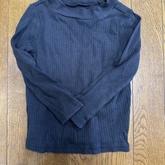 95と100の服とズボンの画像