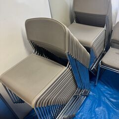 総在庫約70客 コクヨ ウチダ オカムラ アイチ スタッキングチェア 会議椅子 ミーティングチェア 簡易椅子 積み重ね可 直接引取限定の画像