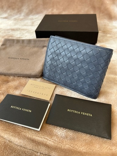 ボッテガヴェネタイントレチャート二つ折り財布牛革コンパクトウォレットレザーサイフメンズ男性用紳士本革ブルー青色ネイビー紺色さいふ