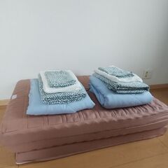シングルベッド用の敷布の画像