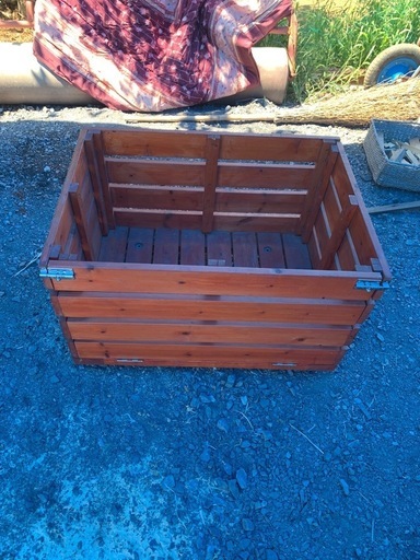 キャスター付き多目的コンテナ