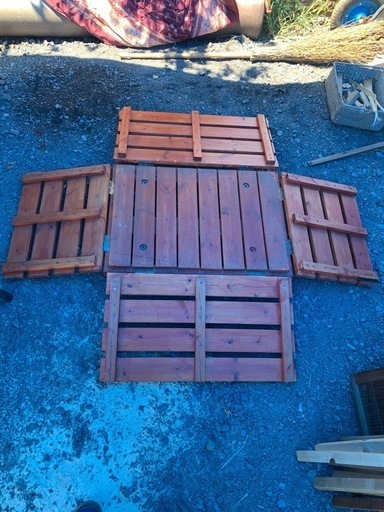 キャスター付き多目的コンテナ