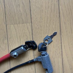 ケーブルロック（自転車の鍵） ２本  取りに来ていただける方、無料でお譲りしますの画像