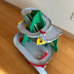 トミカ　ビル　やまのぼりドライブ　おもちゃ　の画像