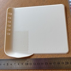 小さなカッティングボード　未使用保管品の画像