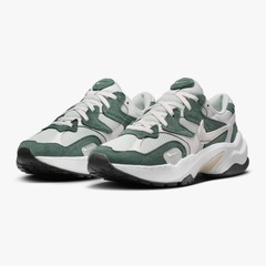 NIKE スニーカーの画像