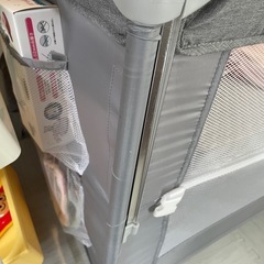 【美品】折りたたみベビーベッドの画像
