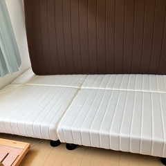 脚付きマットレスベッド+コイルマットレスの画像
