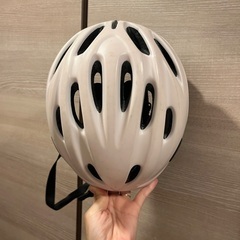 薄ピンク　ヘルメットの画像