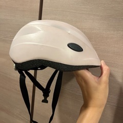 薄ピンク　ヘルメットの画像
