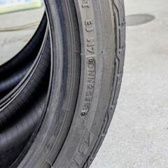 ブリジストン ＲＥ０５０ ２６５/３５R１９ ２本の画像