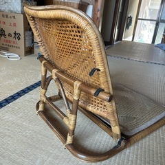藤製品　座椅子　年代物の画像