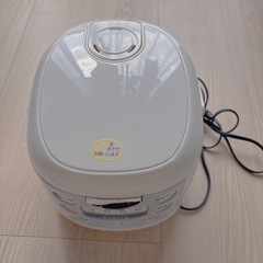 炊飯器の画像