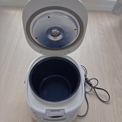 炊飯器の画像