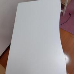 PCデスクの画像
