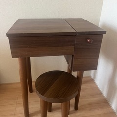 木製ドレッサー
の画像