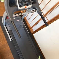 Tempo T82 ランニングマシーン　フィットネスの画像