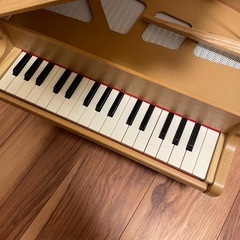 カワイ グランドピアノ ミニの画像