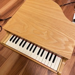 カワイ グランドピアノ ミニの画像