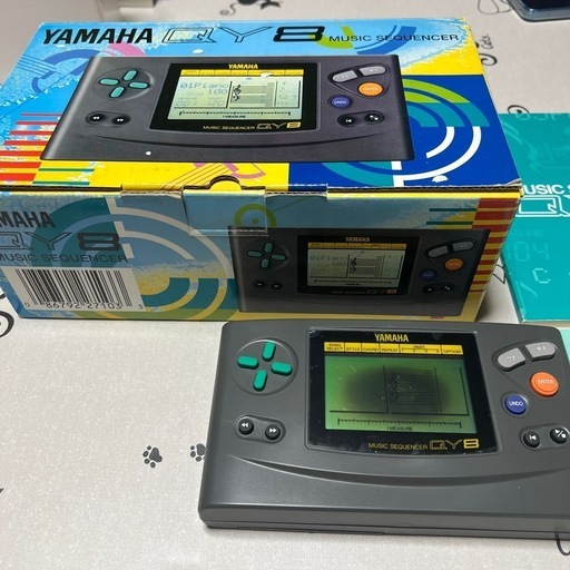 YAMAHA QY8