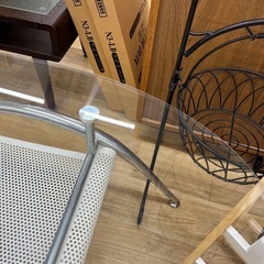 ガラステーブルのご紹介ですの画像