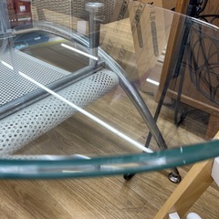 ガラステーブルのご紹介ですの画像