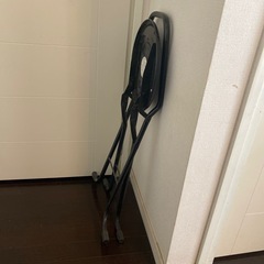 折りたたみ椅子の画像