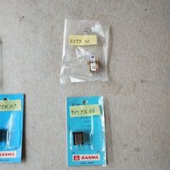 SANWA ・タミヤ・KO３社の送信機側クリスタル5機の画像
