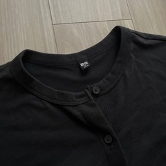 ユニクロ　カットソー、カーディガン　セットの画像