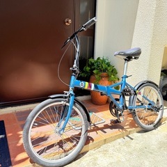 折り畳み自転車の画像