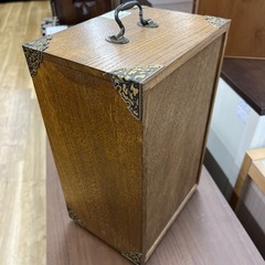小箪笥 和金具 ﾌﾞﾗｳﾝのご紹介ですの画像