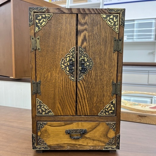 小箪笥 和金具 ﾌﾞﾗｳﾝのご紹介です