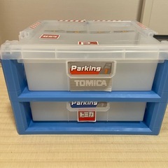 トミカパーキングケース　2ケース　駐車場　の画像