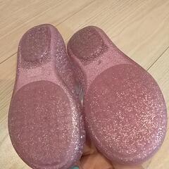 ピンクサンダルの画像
