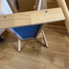 IKEA イケア FLISAT フリサット ブックスタンド ブックディスプレイ 絵本棚 本棚 雑誌 マガジン スタンド ラック 木製 収納の画像