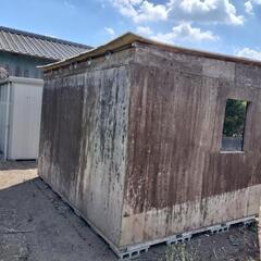 6畳ほどの小屋（屋根交換の必要有り）の画像