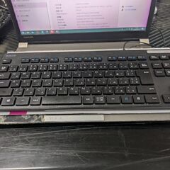 【激安】TOSHIBA ノートパソコン r634/m i7 ssd 13.3インチ キーボード付き。の画像