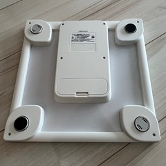 【オムロン 体重体組成計 カラダスキャン HBF-214-W（ホワイト）】の画像