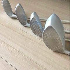 女性用ゴルフセットの画像