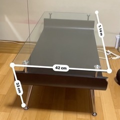 ガラステーブルの画像