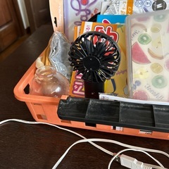 ボールペンやクリアファイルなどの雑貨の画像