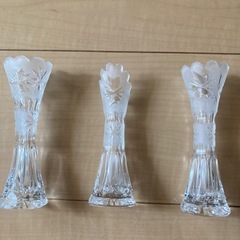 ガラス　カット小ぶり花瓶の画像