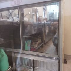 冷蔵ショーケース 厨房機器の画像