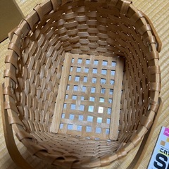 北欧風のカゴ　多少傷ありの画像