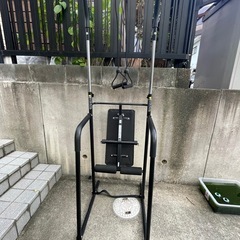 懸垂マシンの画像