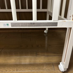 ベビーベッド 折りたたみ可能 キャスター付きの画像