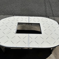 キャンプ用テーブルの画像
